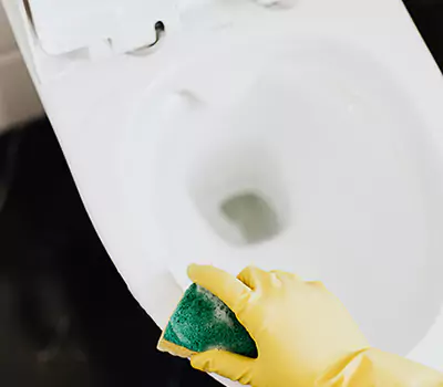 jasa pembersihan toilet wc detail Bali