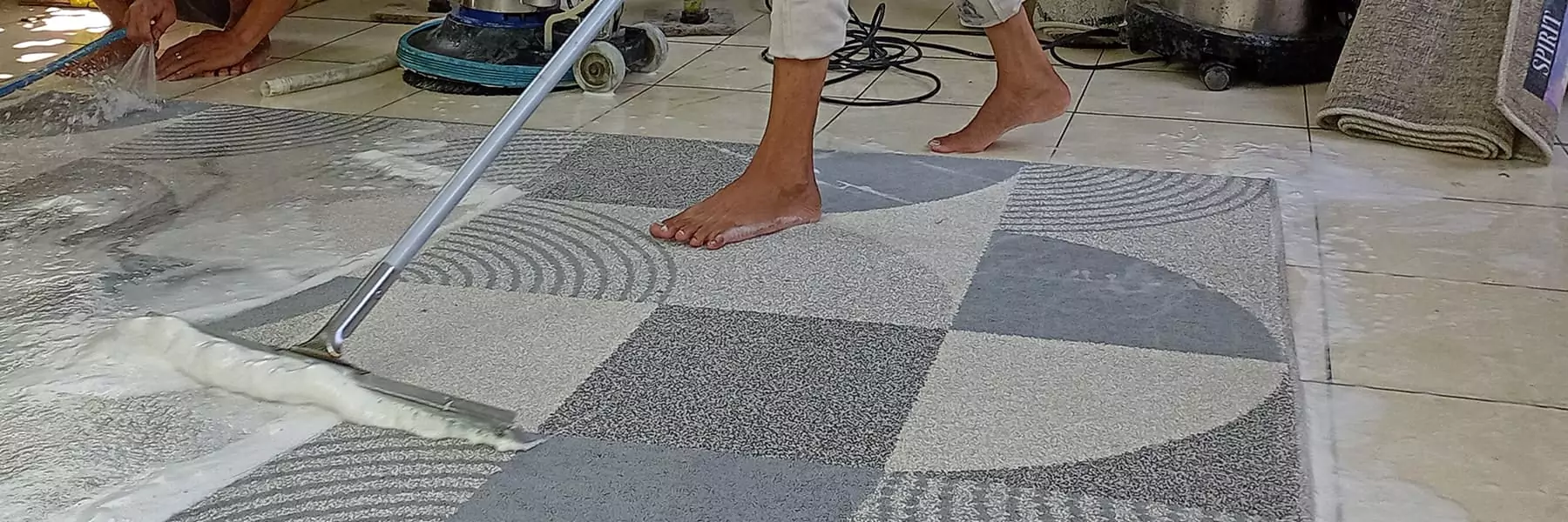 laundry jasa cuci karpet antar jemput di Bali
